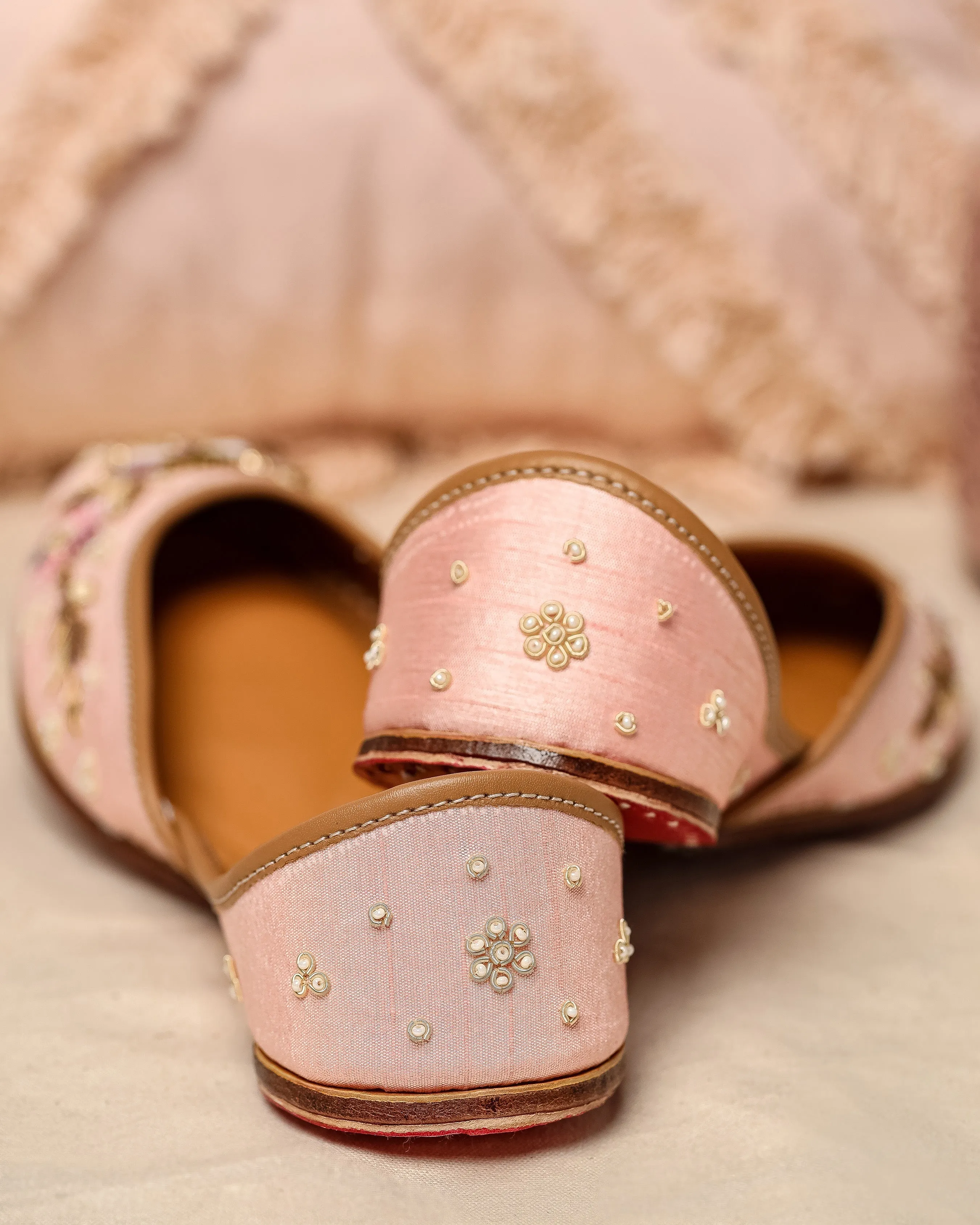 Cosmetic Peach Handcrafted Jutti