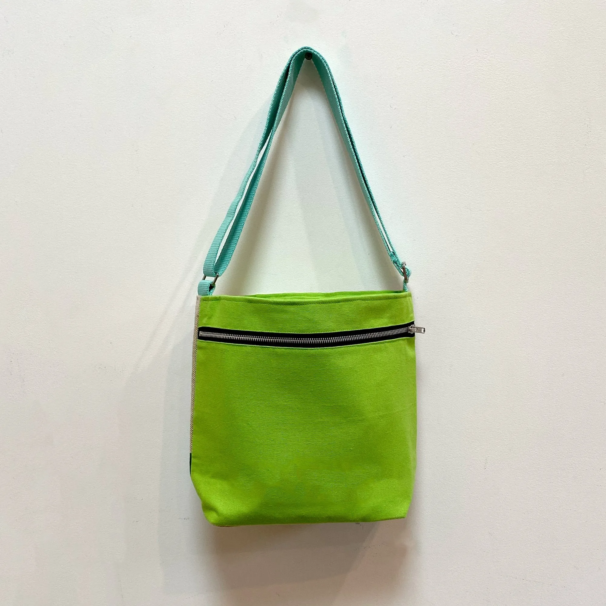 Gumnut Leaf Crossbody Shoulder Bag in Lime Green