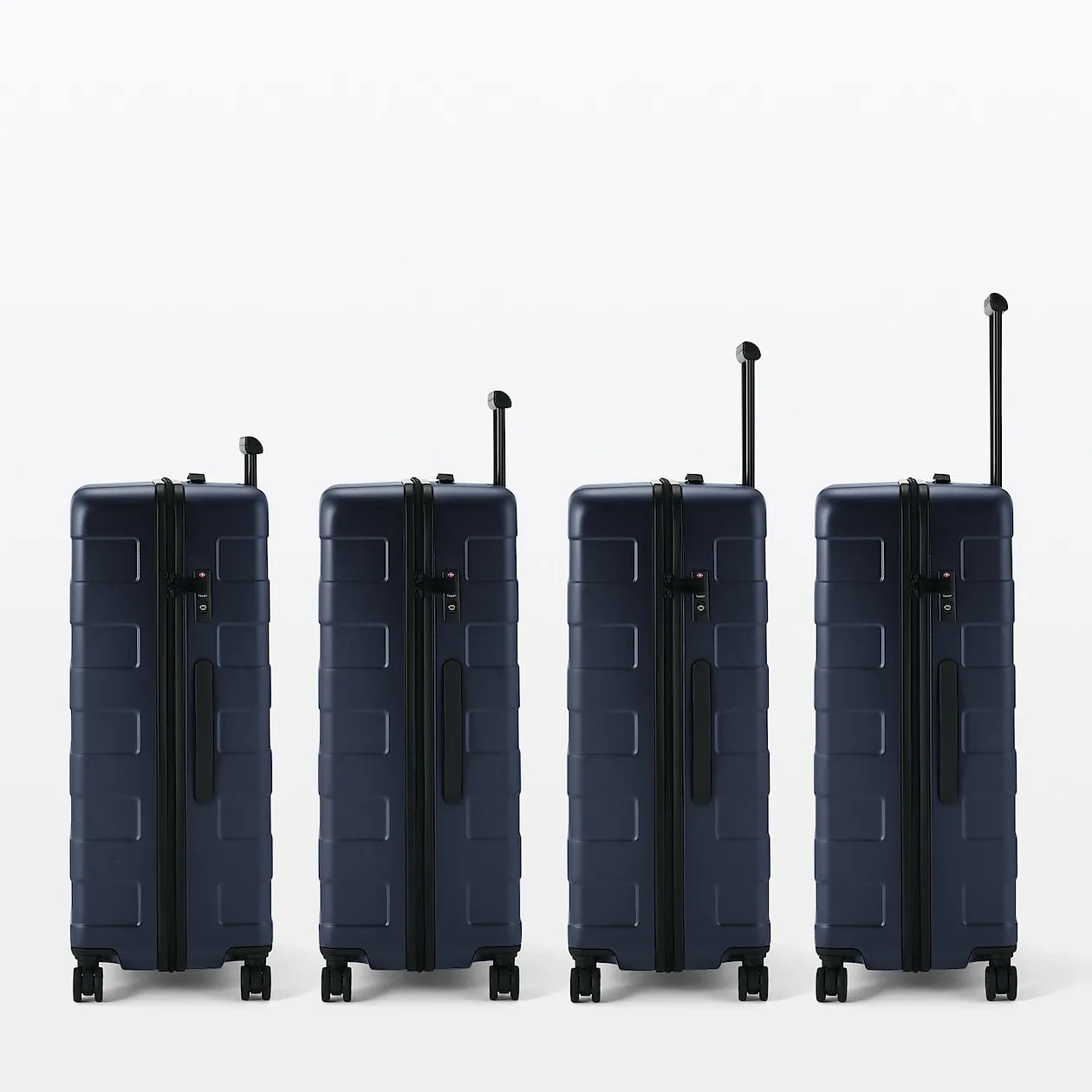 Hard Shell Suitcase - 105L (77cm)