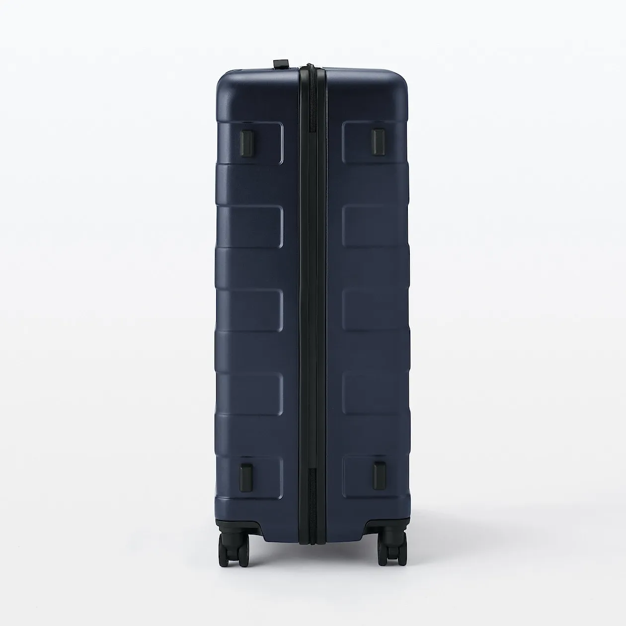 Hard Shell Suitcase - 105L (77cm)