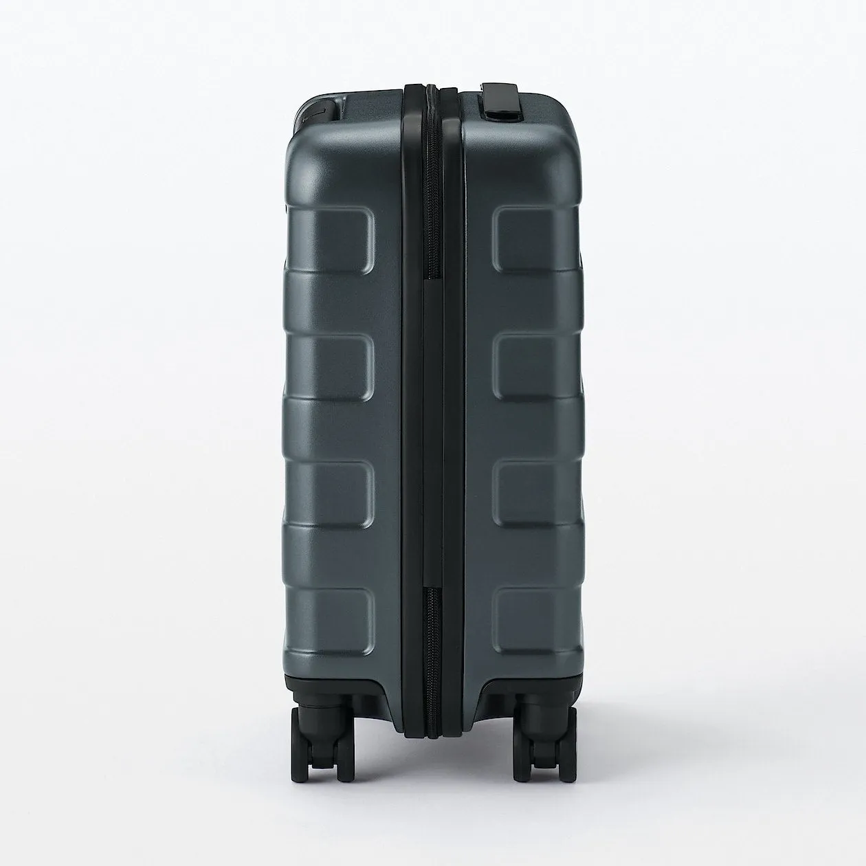 Hard Shell Suitcase - 20L (47cm)