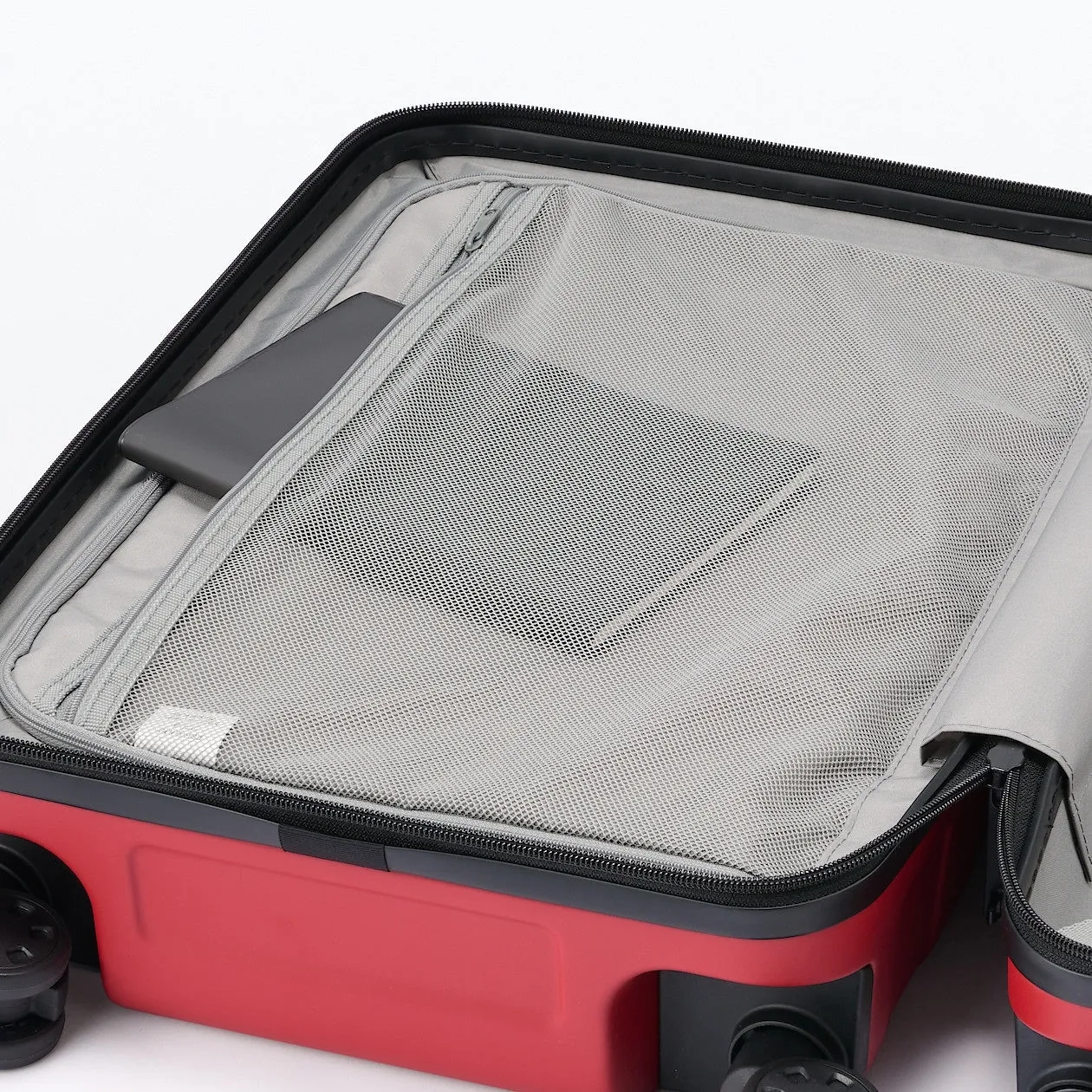 Hard Shell Suitcase - 20L (47cm)