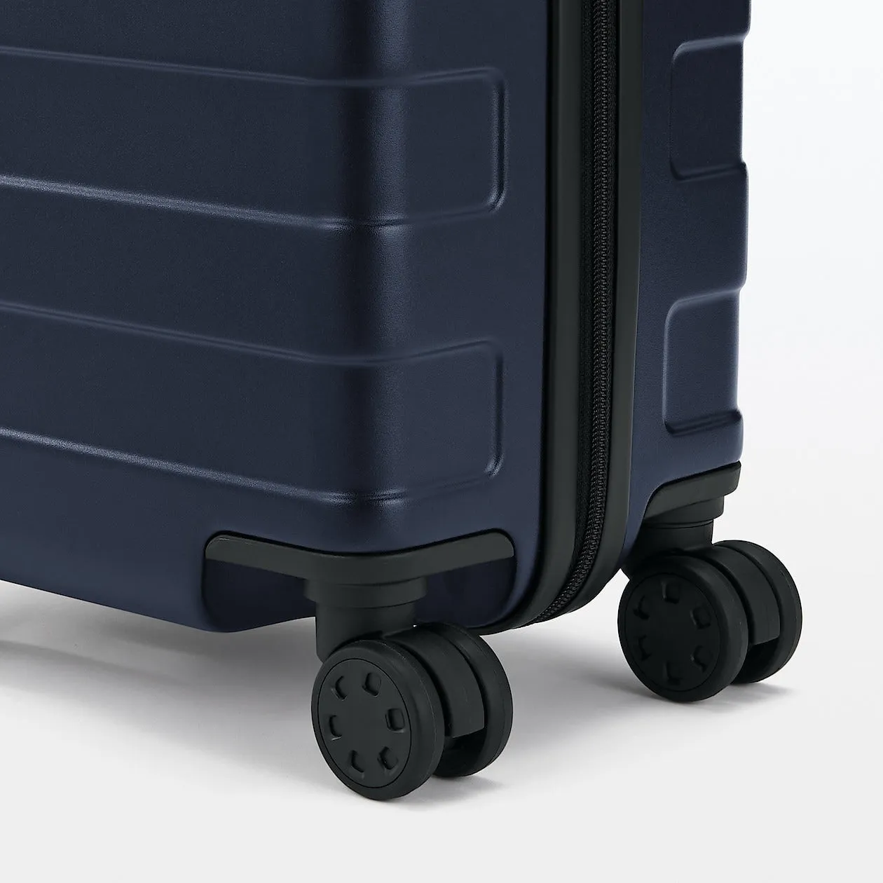 Hard Shell Suitcase - 20L (47cm)