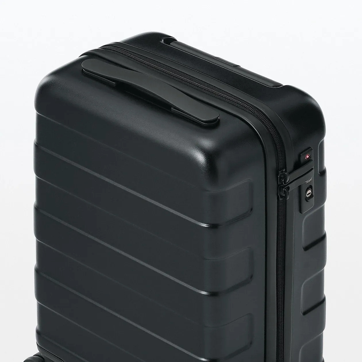 Hard Shell Suitcase - 20L (47cm)