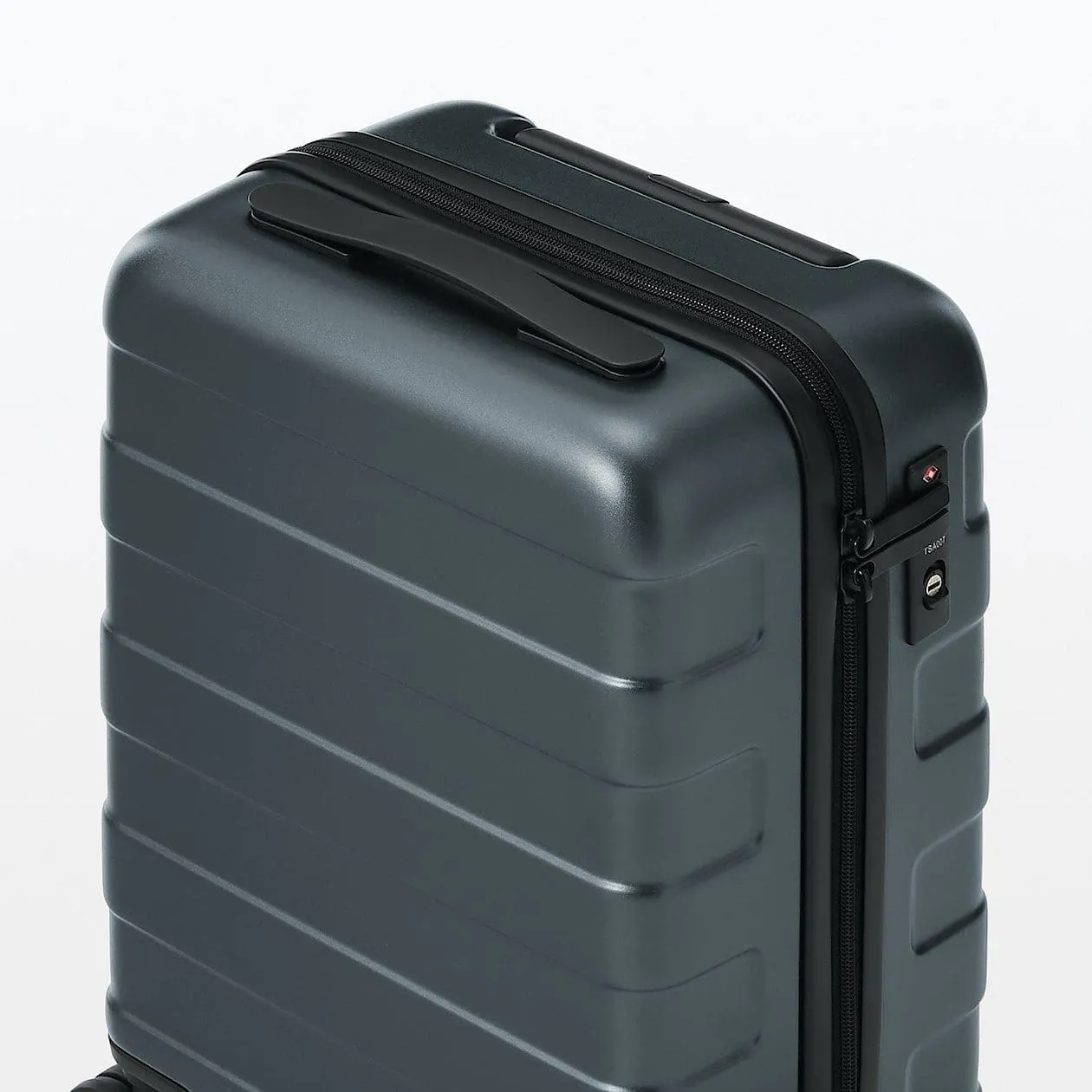 Hard Shell Suitcase - 20L (47cm)