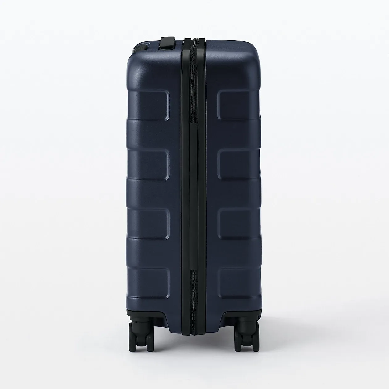 Hard Shell Suitcase - 36L (54cm)