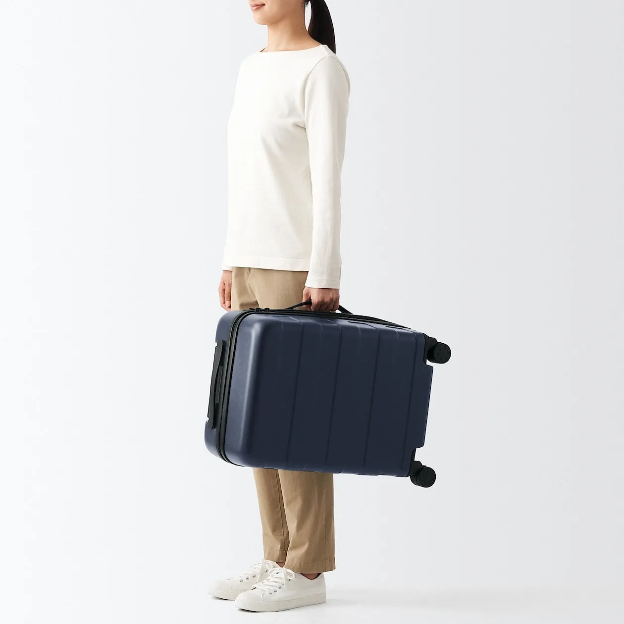 Hard Shell Suitcase - 36L (54cm)