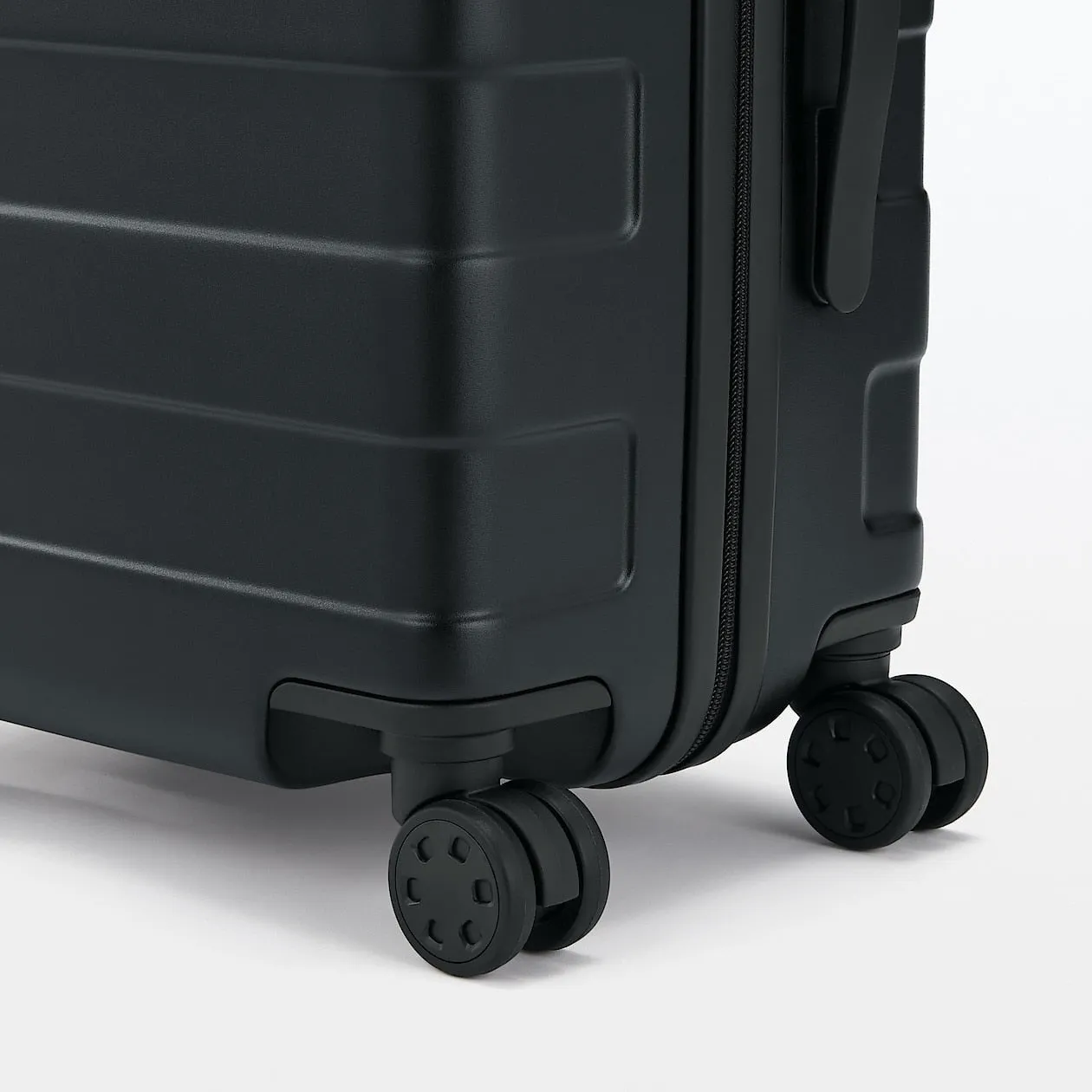 Hard Shell Suitcase - 36L (54cm)