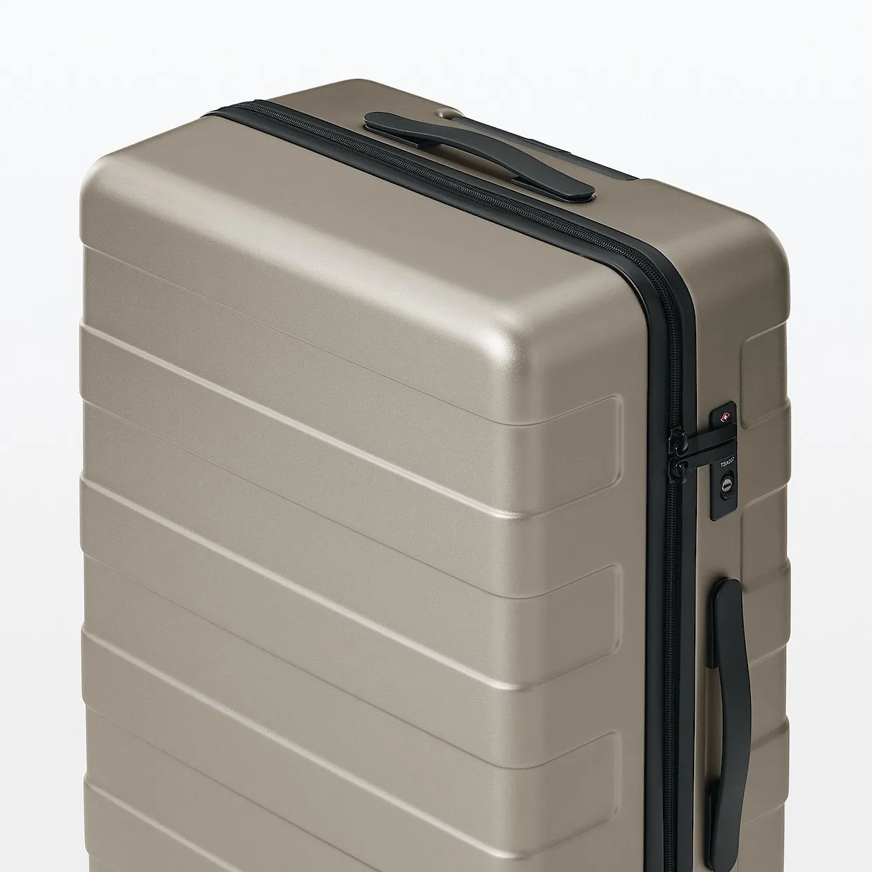 Hard Shell Suitcase - 75L (71.5cm)