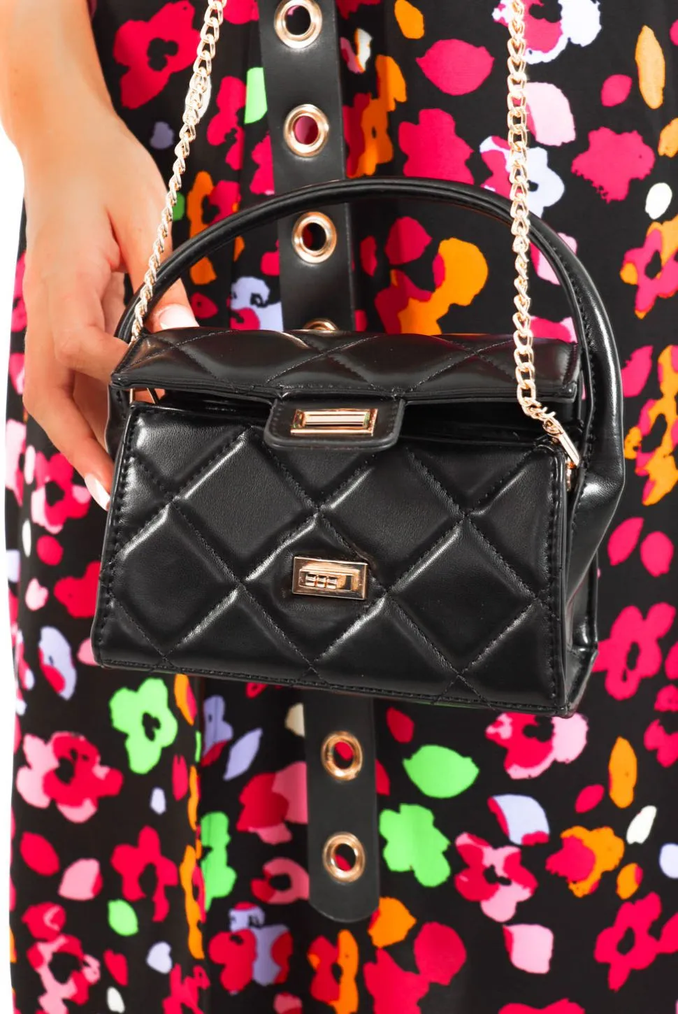 Hold Up - Black Quilted Handbag