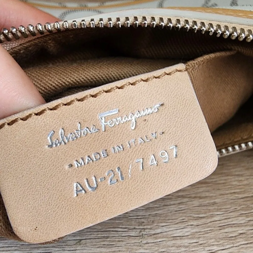 (Pre Owned) Ferragamo Small Handbag JP