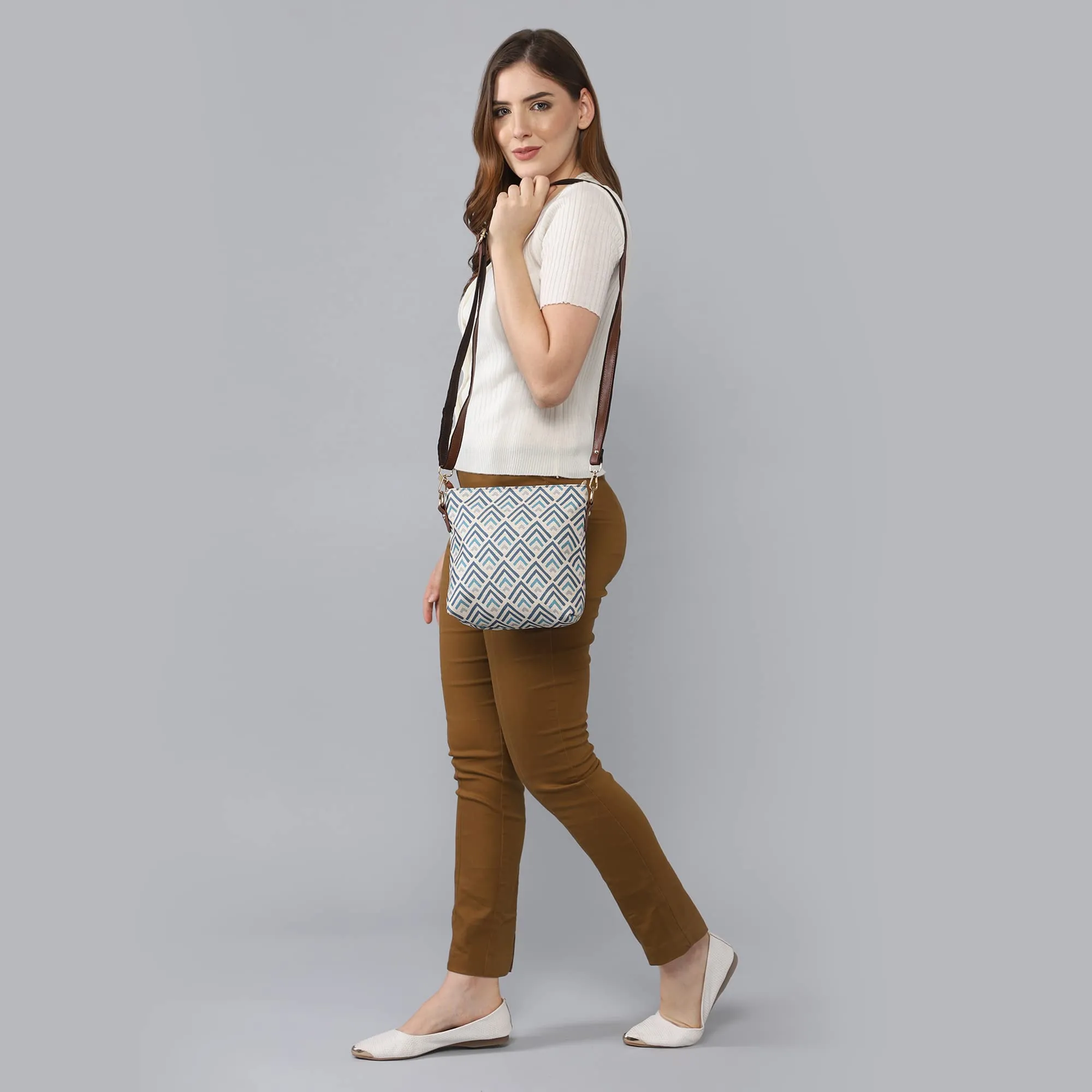 THE CLOWNFISH Aahna Polyester Crossbody Sling Bag For Women Casual Party Bag Purse With Adjustable Shoulder Strap., White